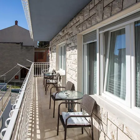 Blaz Apartman *