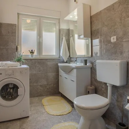 Blaz Apartman