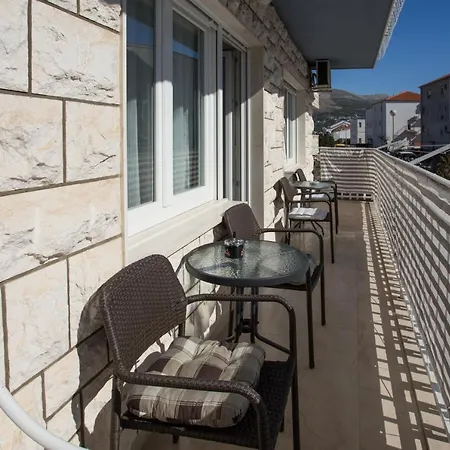 Blaz Apartman *