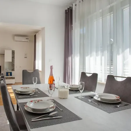 Blaz Apartment