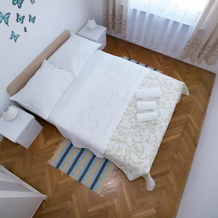 Blaz Apartment *